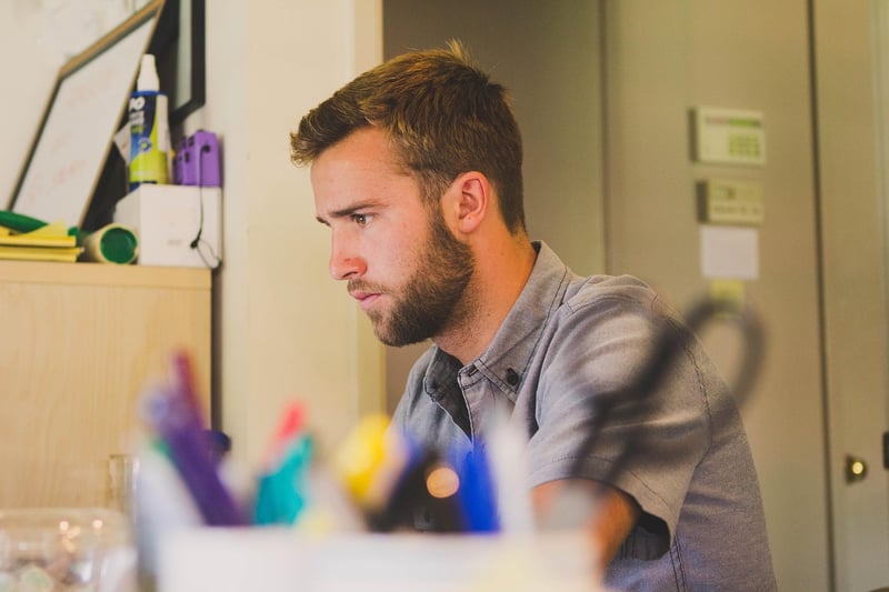 office-freelancer-computer-business